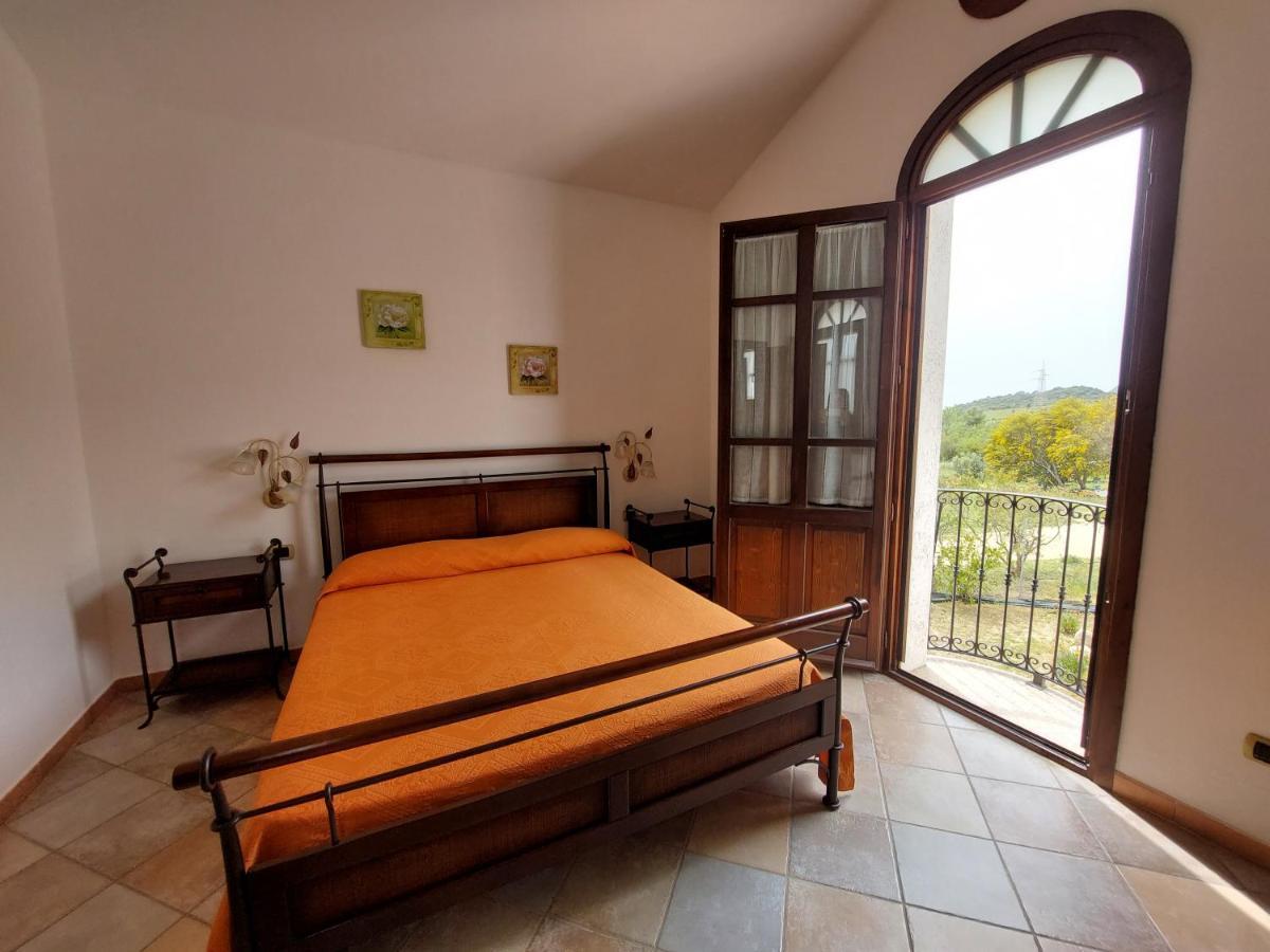 Hotel La Corte Rosada Villasimius Exterior foto